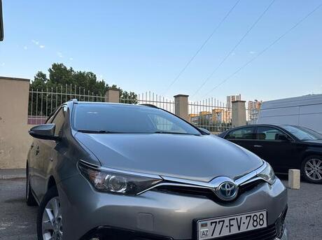 Toyota Auris 2016