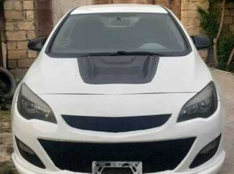Opel Astra 2012