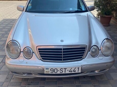 Mercedes E 320