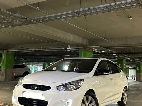 Hyundai Accent 2011
