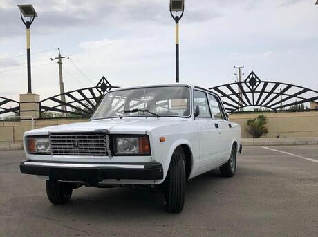 LADA (VAZ) 2107