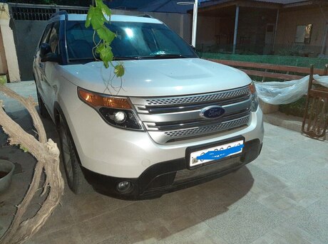 Ford Explorer