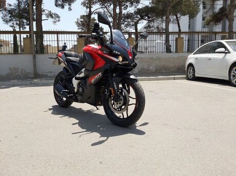 Bajaj Pulsar RS 200 2024