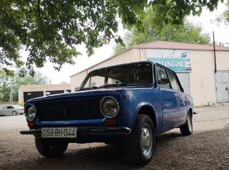 LADA (VAZ) 21011 1980
