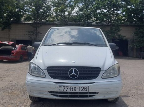 Mercedes Vito 109