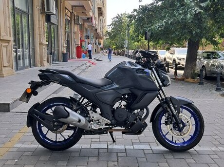Yamaha FZ-S FI Deluxe