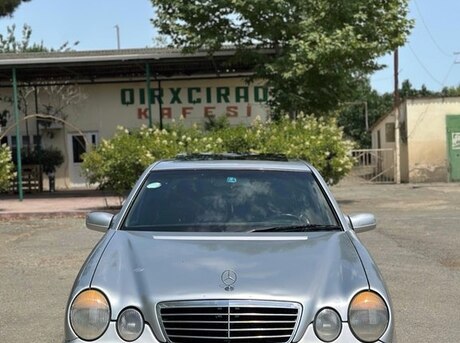 Mercedes E 280