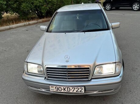 Mercedes C 180