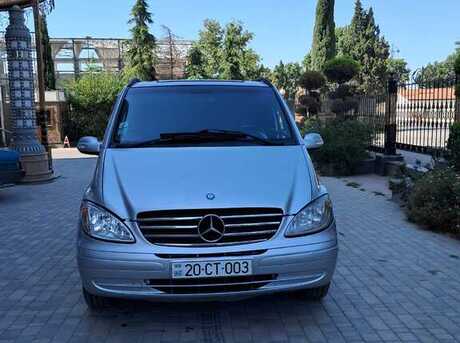 Mercedes Viano 2004