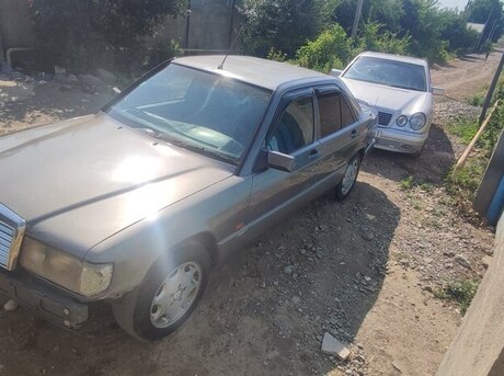Mercedes 190 1989
