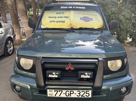 Mitsubishi Pajero io