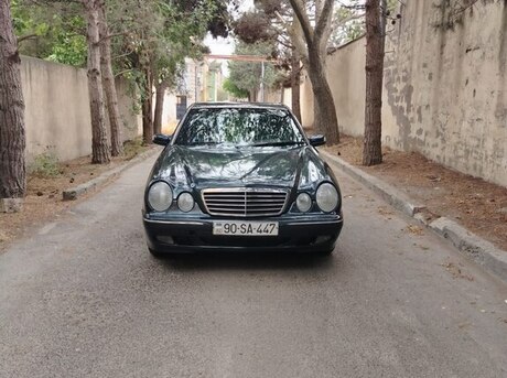 Mercedes E 220 d 2000