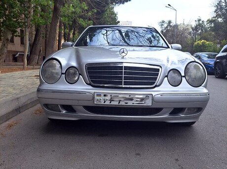 Mercedes E 220 d 2000