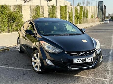 Hyundai Elantra 2012