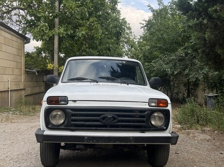 LADA (VAZ) Niva 2003