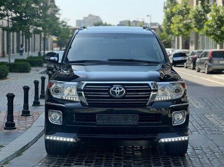 Toyota Land Cruiser 2012
