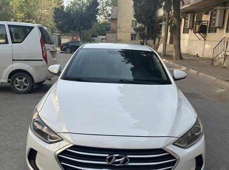 Hyundai Elantra 2016