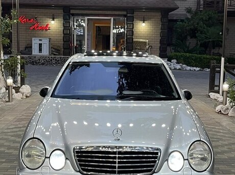 Mercedes E 270 2000