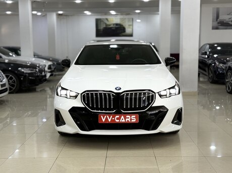 BMW i5