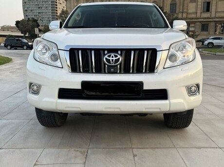Toyota Land Cruiser Prado 2011