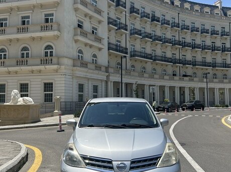 Nissan Tiida 2012