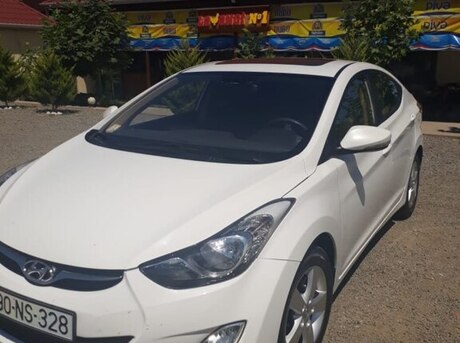 Hyundai Elantra 2012