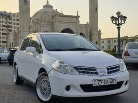 Nissan Tiida 2011