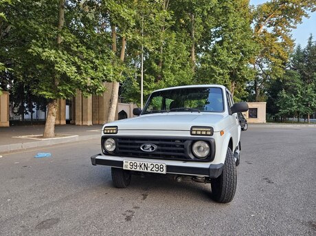 LADA (VAZ) Niva 2015