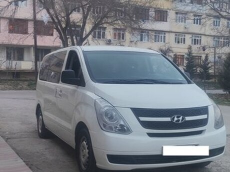 Hyundai H-1 2010