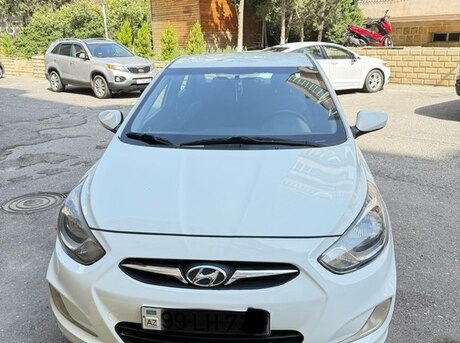 Hyundai Accent 2011