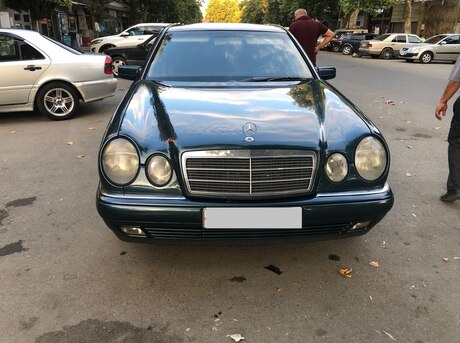 Mercedes E 220 d 1999