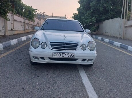 Mercedes E 240 2001