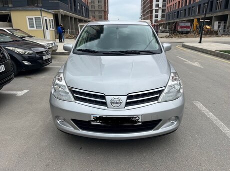Nissan Tiida 2012