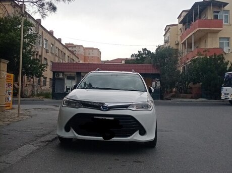 Toyota Corolla Fielder 2016