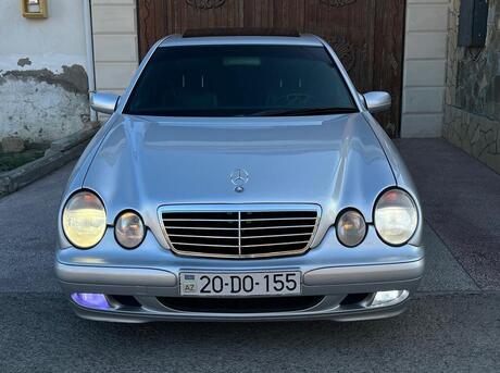 Mercedes E 240 2001