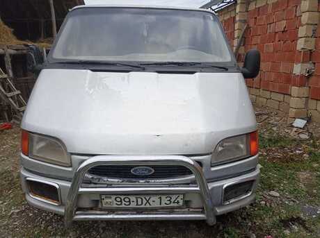 Ford Transit 2000