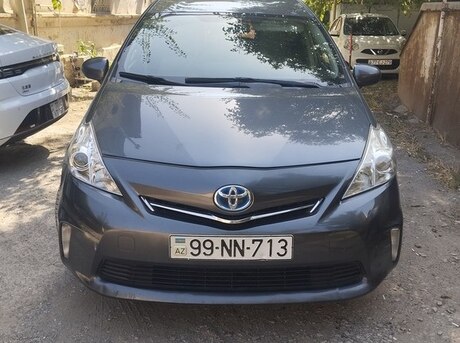 Toyota Prius V