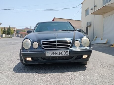 Mercedes E 220 d 2000