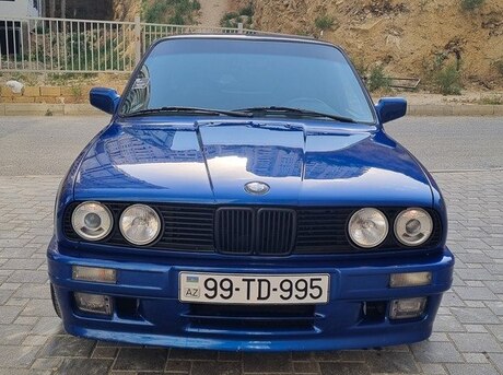 BMW 320 1988