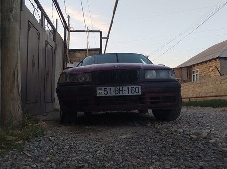 BMW 320 1993