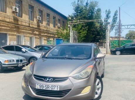 Hyundai Elantra 2011