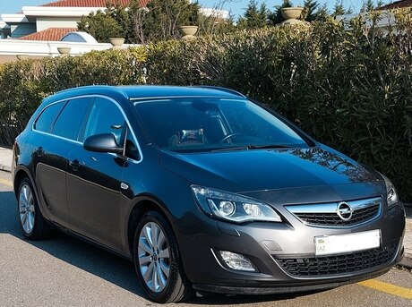 Opel Astra 2011