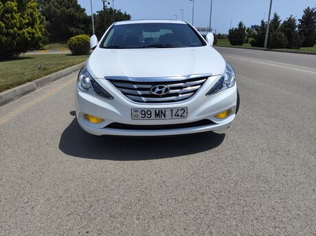 Hyundai Sonata 2011