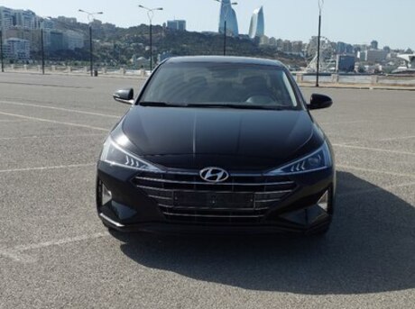 Hyundai Elantra 2019