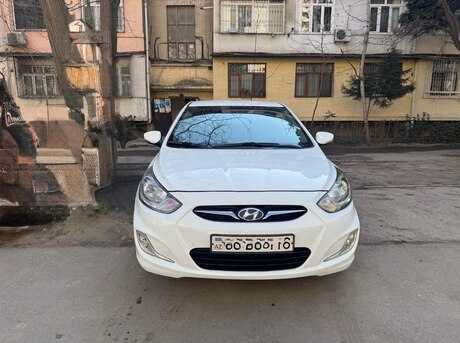 Hyundai Accent 2012