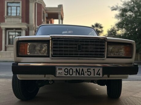 LADA (VAZ) 2107