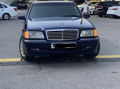Mercedes C 240