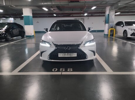 Lexus ES 350 2019