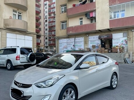 Hyundai Elantra 2013