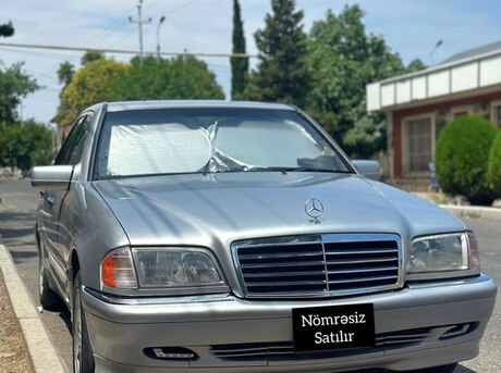 Mercedes C 230